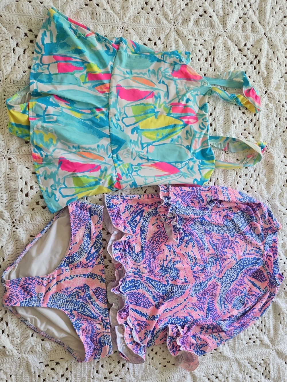 Bundle Of 2 Lilly Pulitzer Girls' Size 8 Swim Set in Aqua, Pink, Blue